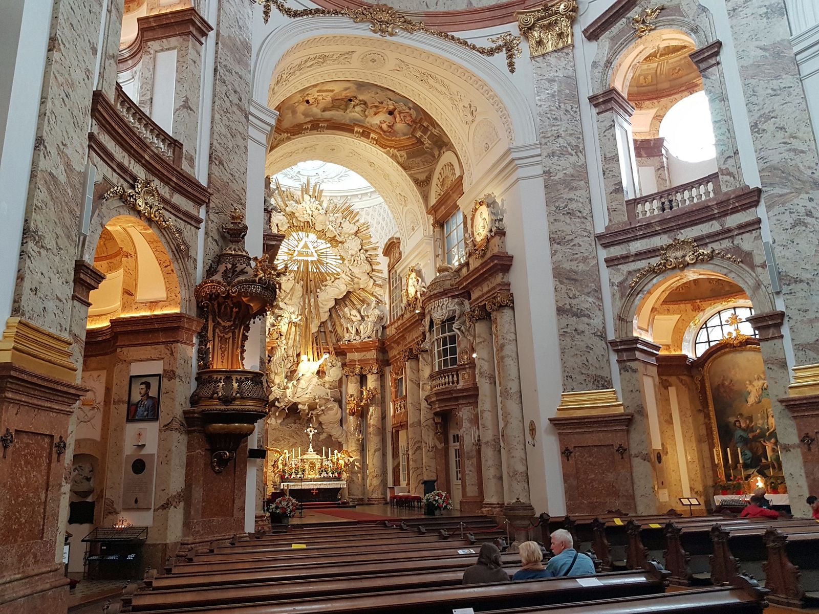 Wien_Karlskirche_20220914_125405.jpg