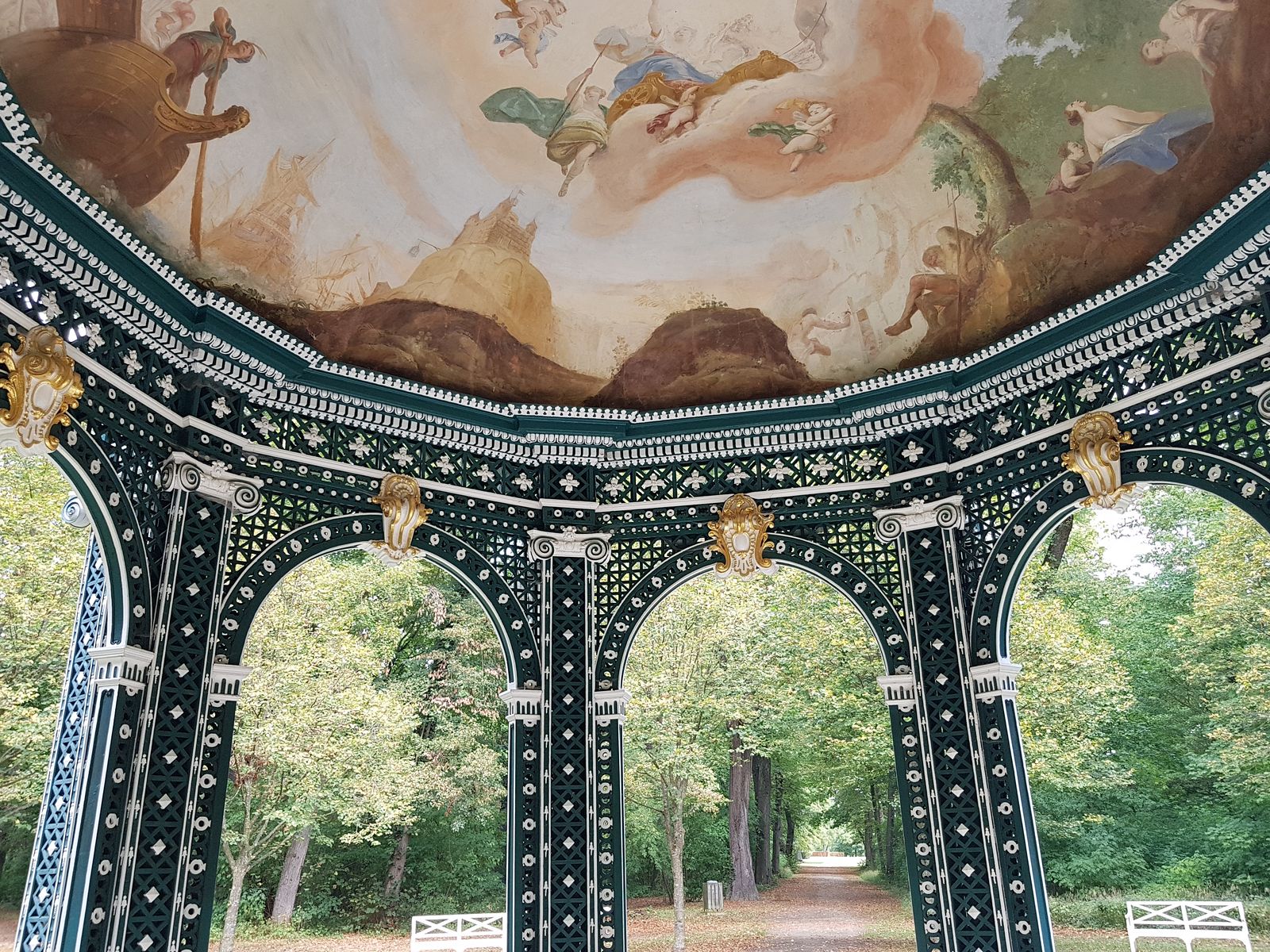 Schlosspark_Laxenburg_20220912_120219.jpg
