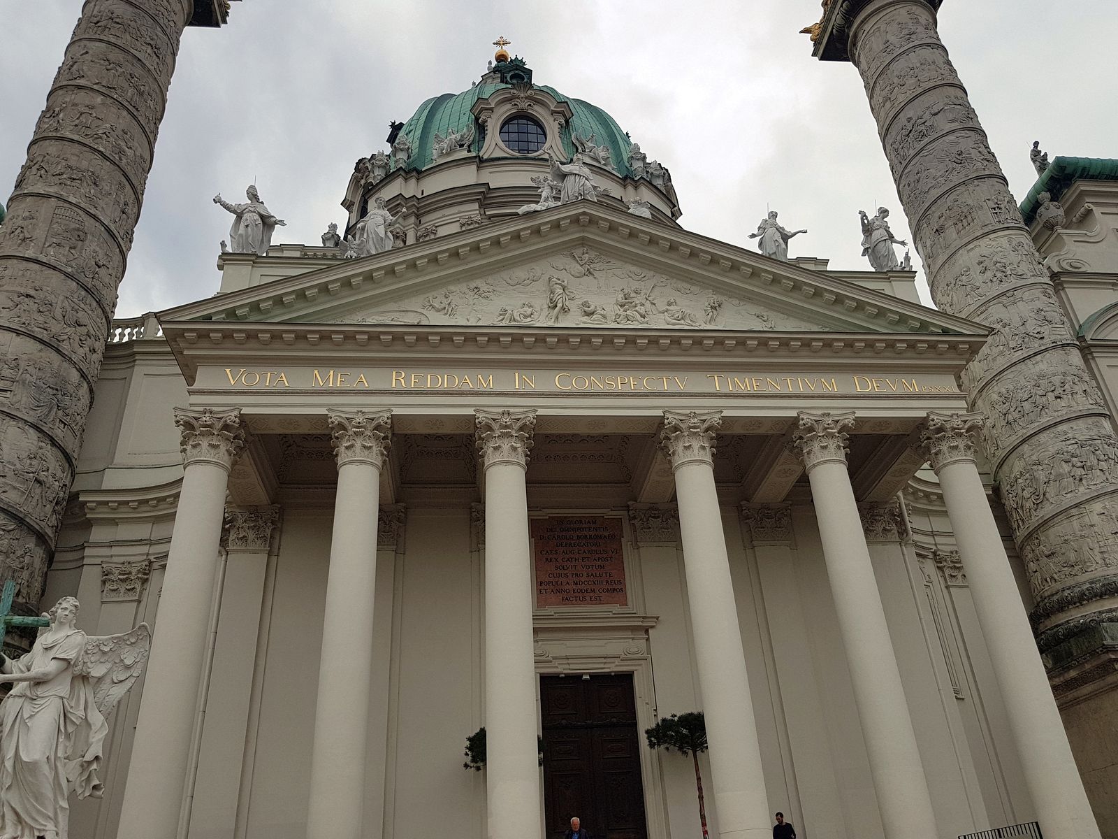 Wien_Karlskirche_20220914_124941.jpg