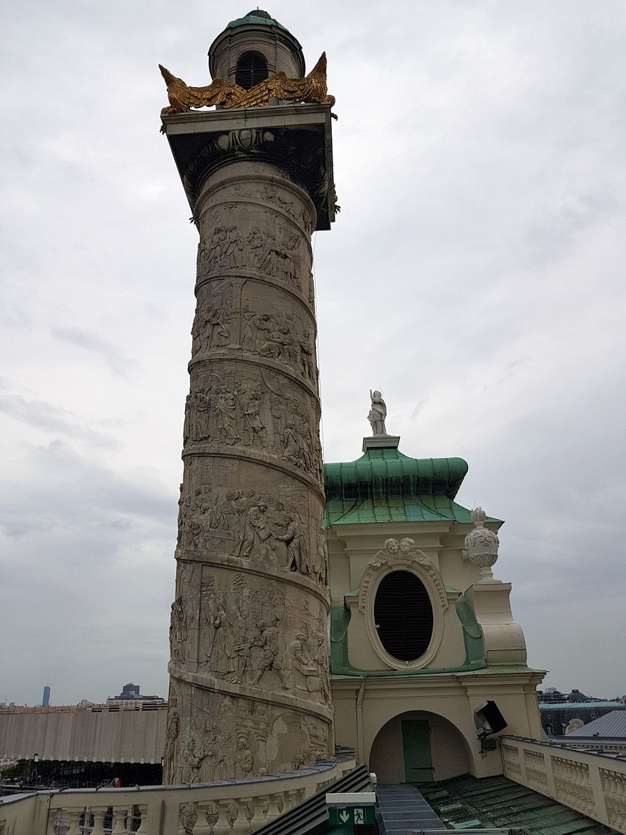 Wien_Karlskirche_20220914_130010.jpg
